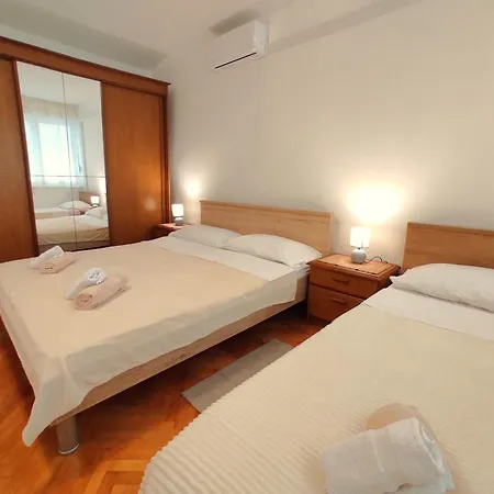 Nadja Apartman