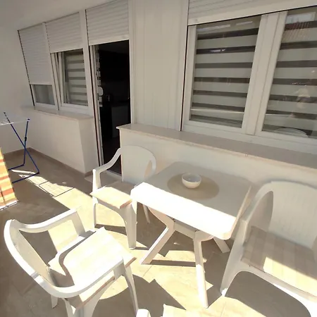 Nadja Appartement *